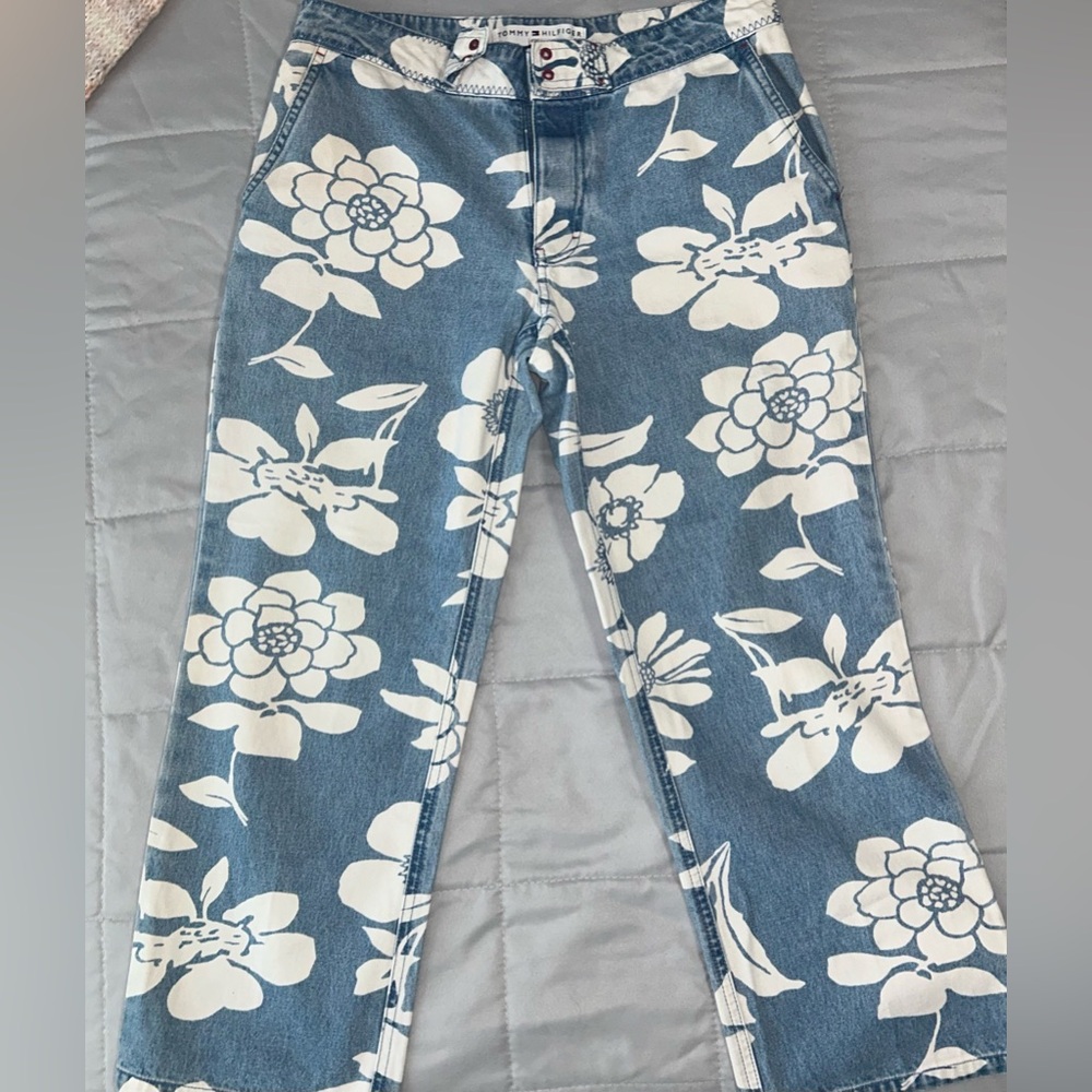 Vintage Tommy Hilfiger Jeans!